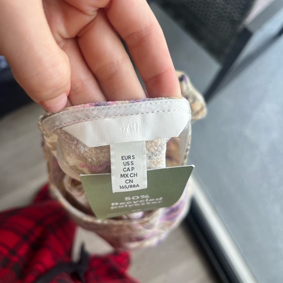 H&M Multicolor Recycled Fabric Top - Picture 7 of 10